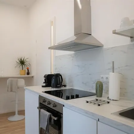 Modern 2Br Apartments - Full Kitchen - Schoenbrunn Area - 15 Mins To City Center Vídeň Exteriér fotografie