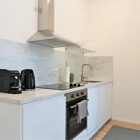 Modern 2Br Apartments - Full Kitchen - Schoenbrunn Area - 15 Mins To City Center Vídeň Exteriér fotografie
