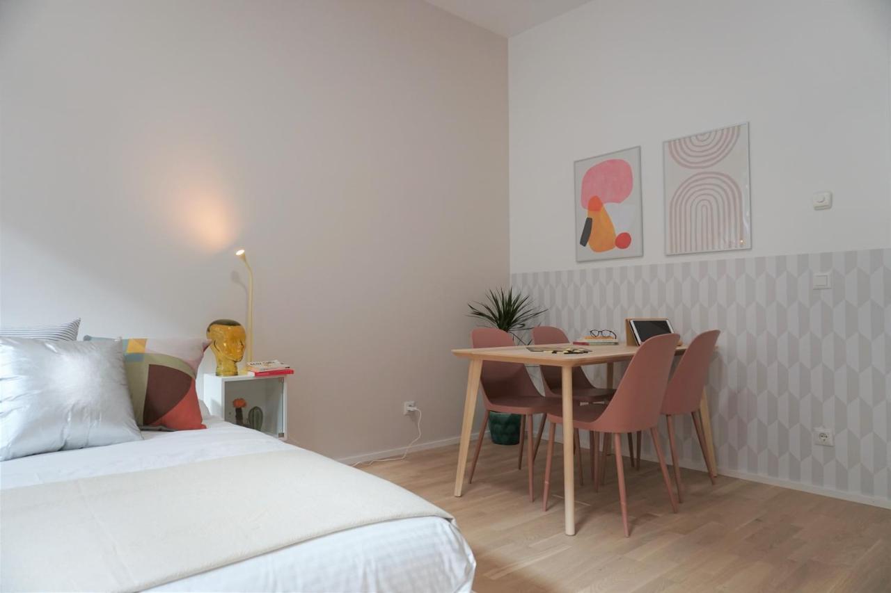 Apartment Modern 2br - Full Kitchen - Schoenbrunn Area - 15 Mins To Center *